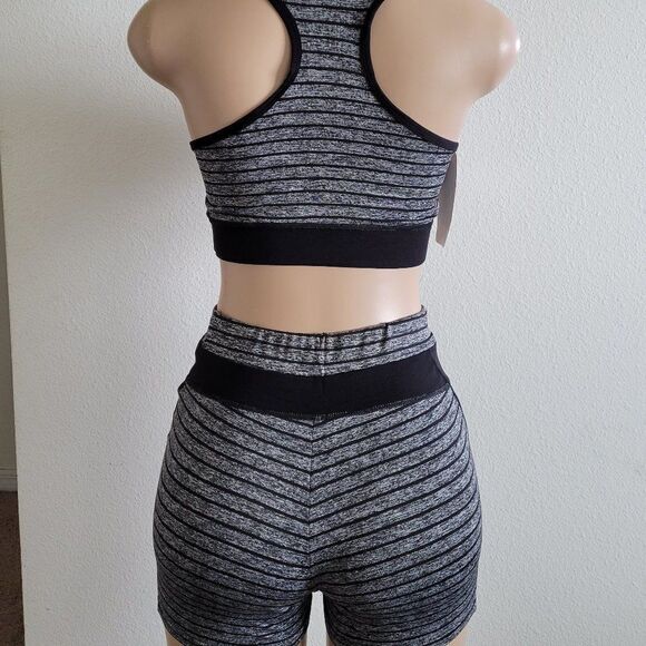 BRAND NEW BIKER SHORTS AND SPORTS BRA SETS - Picture 6 of 13